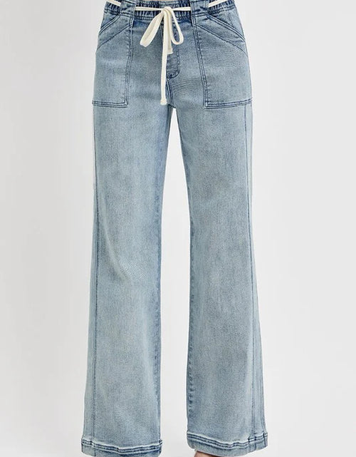 Load image into Gallery viewer, RISEN Full Size Straight Leg Jeans with Pockets plus Size
